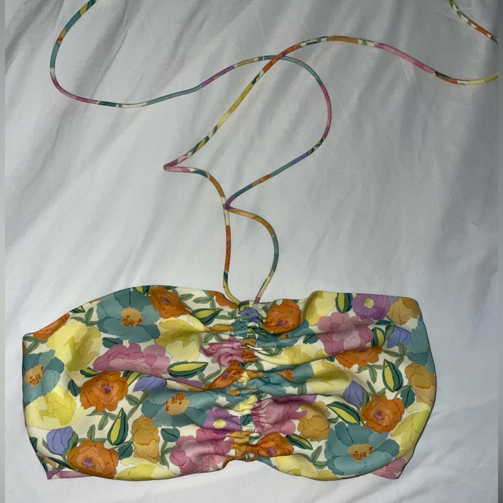 Adjustable Flowery Zara cropped halter top